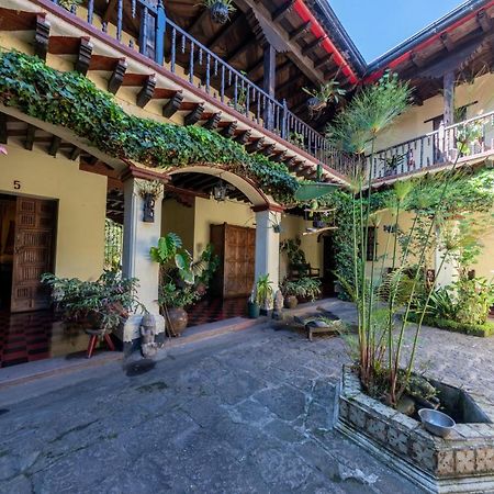Hotel Museo Mayan Inn Chichicastenango Exterior photo