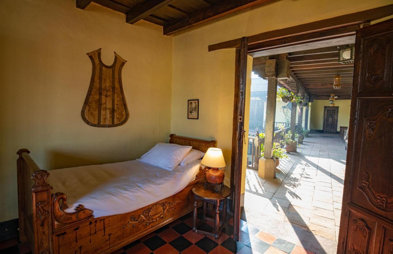 Hotel Museo Mayan Inn Chichicastenango Exterior photo