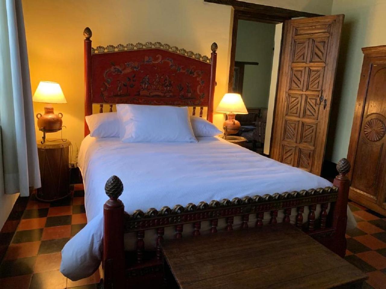 Hotel Museo Mayan Inn Chichicastenango Exterior photo