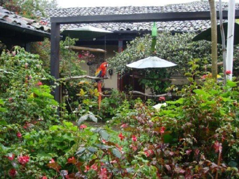 Hotel Museo Mayan Inn Chichicastenango Exterior photo